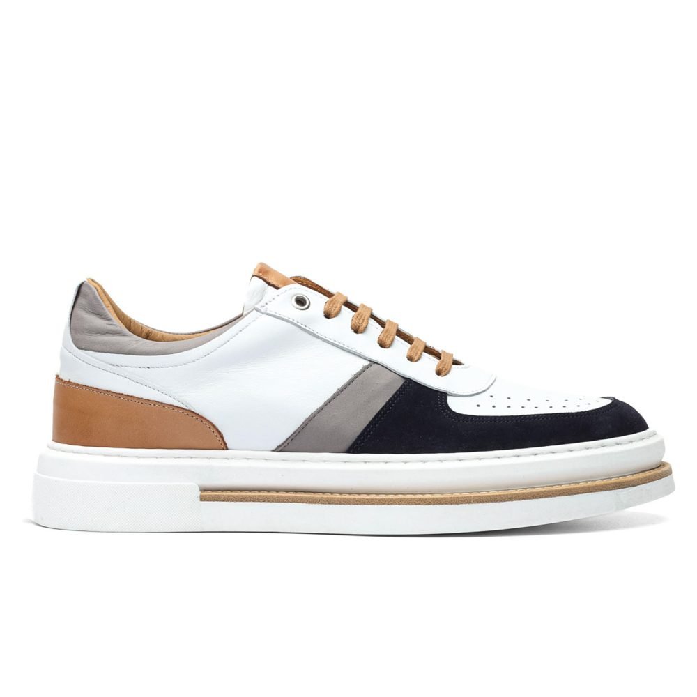 Paypoqli oq ichki kiyim Paypoqli oq ichki kiyim