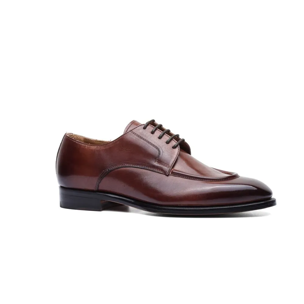 Xoroz emayotgan qizlarning fotosuratlari