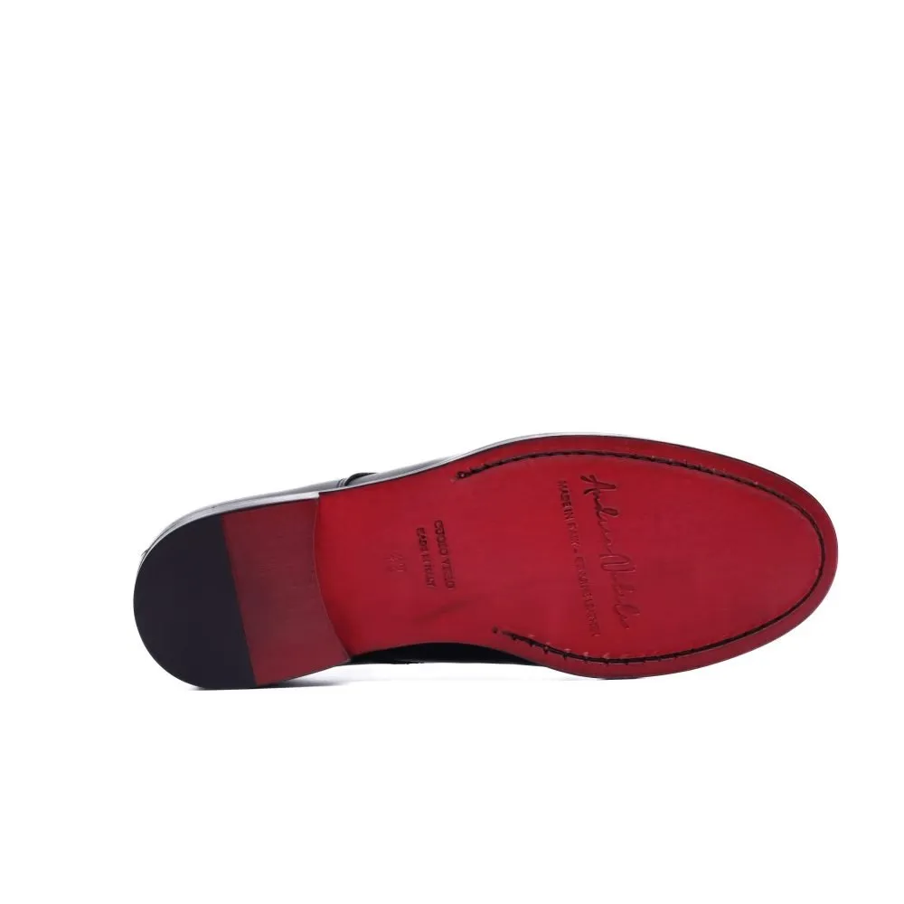 Ер мен әйелдің порно видеосы Қара өңді сұлудың тәтті есегі мастурбация жасайтын массажисттің мейіріміне түседі